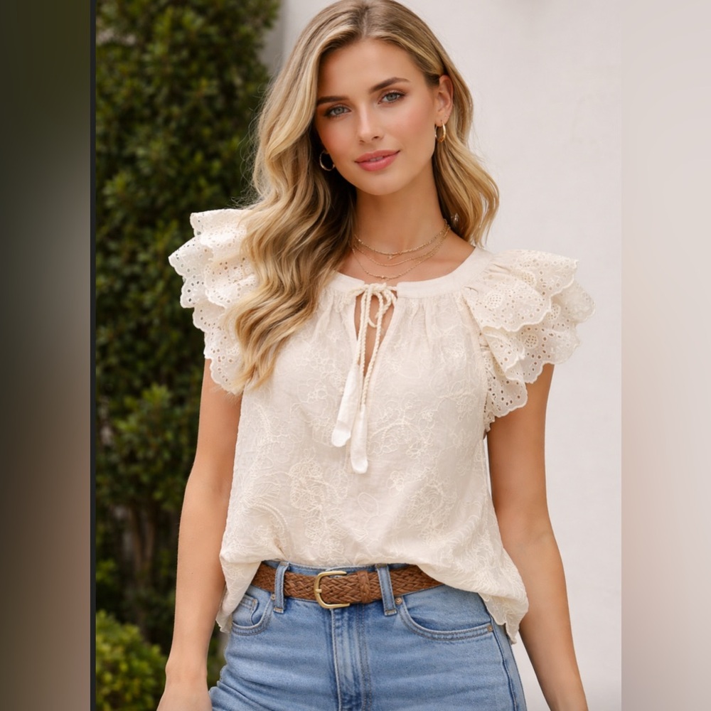 Nwt AE77 Cream embroidered Eyelet Ruffle Sleeve Top nwt
